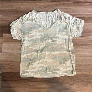 American Eagle Outfitters Soft & Sexy Tee Camo